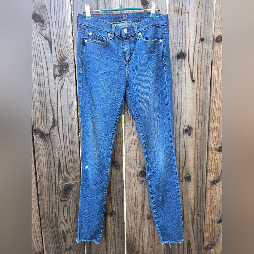 GAP Women's Skinny Jeans in Medium Blue Wash